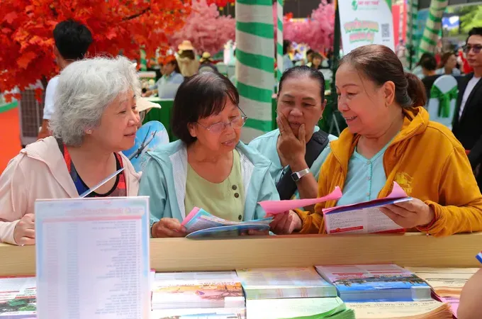 Travel deals slash prices by millions at HCMC festival