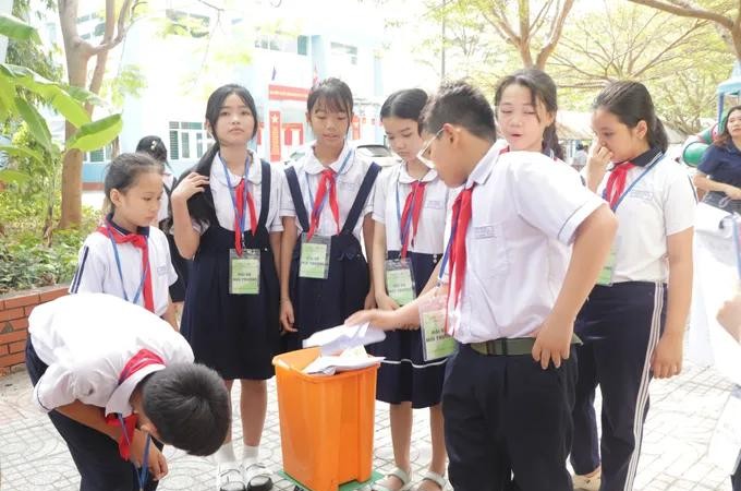 Waste sorting becomes way of life in Long Son