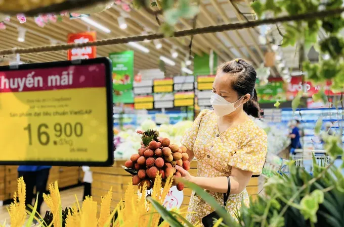 Supermarkets launch summer sales as prolonged heatwave drives consumption surge