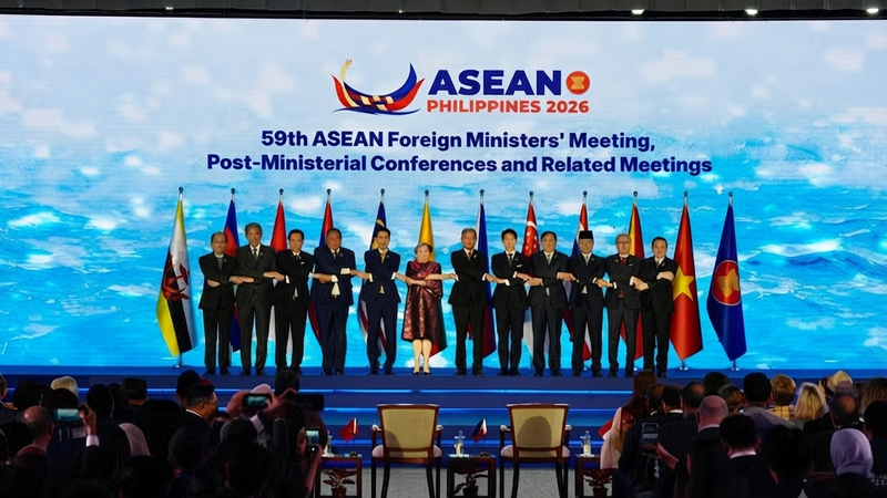 Vietnam proposes four measures to strengthen ASEAN solidarity, resilience