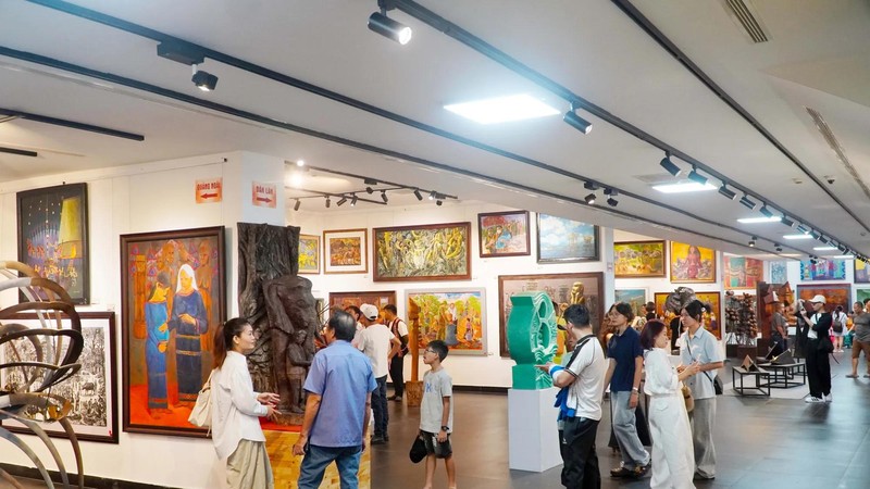 Gia Lai hosts 30th regional art exhibition, connecting highlands and sea