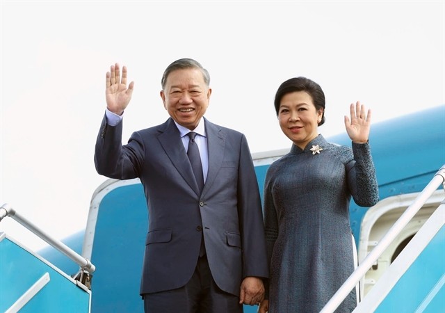 Top leader departs for visits to Russia, France