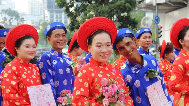 Fifty-two couples participate in mass wedding ceremony in Ho Chi Minh City