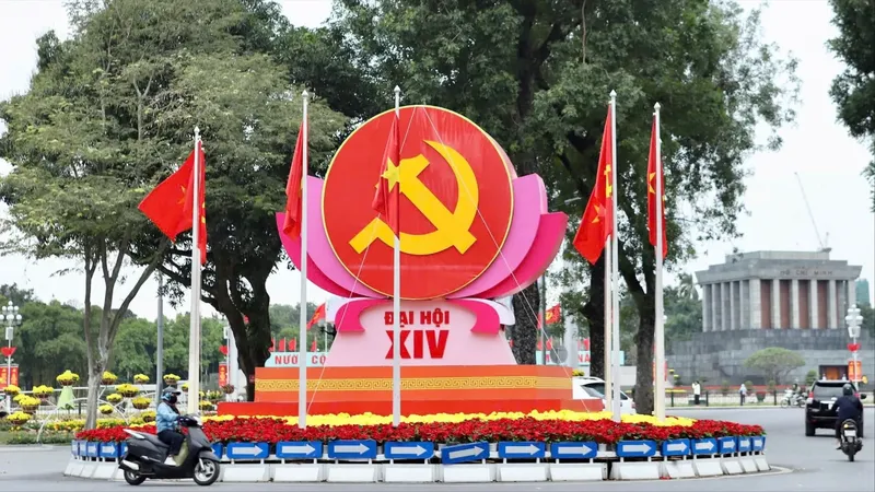Flags, flowers, banners adorn streets in Hanoi to welcome 14th Party Congress