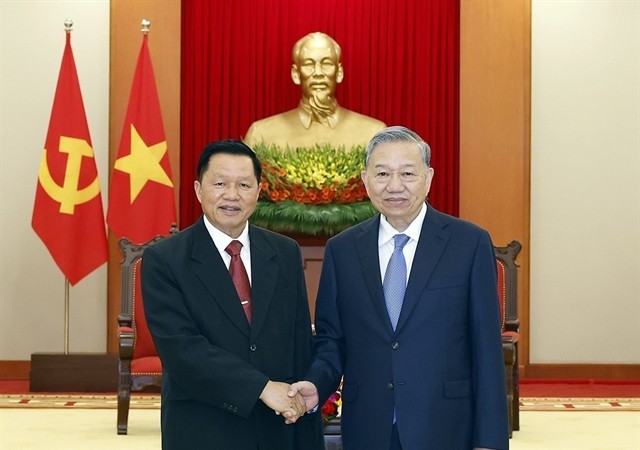 Party chief hosts Lao public security minister