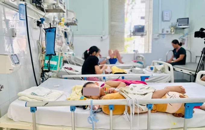 HCMC reports 858 hand- foot- and- mouth disease cases in one week