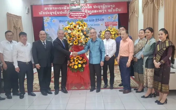 HCMC Vietnam–Laos Friendship Association visits Lao Consulate for Bunpimay 