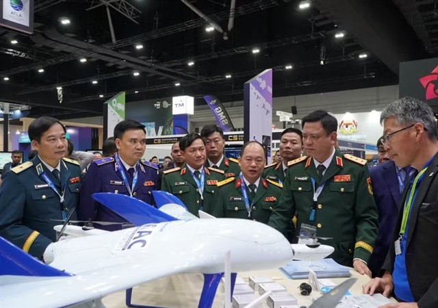 Vietnam attends defence services, security exhibitions in Malaysia