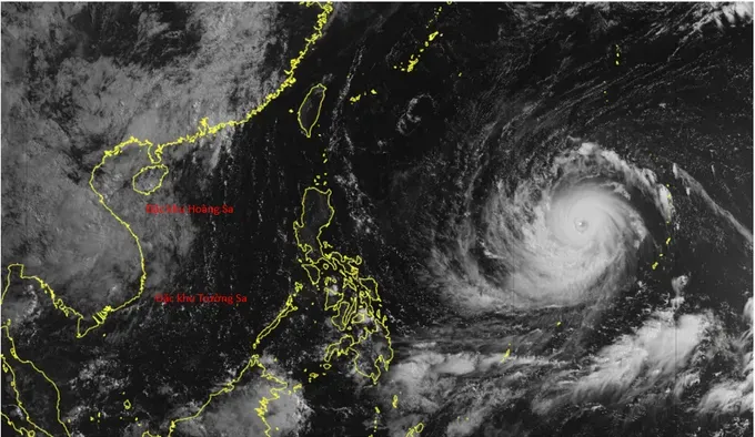 Super typhoon Bavi weakens but poses rough sea in East Sea