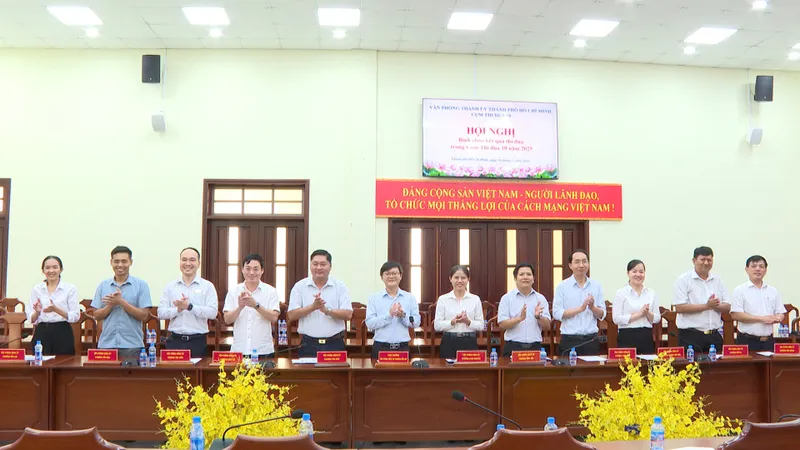 Văn phòng Đảng ủy phường Bến Cát dẫn đầu Cụm thi đua số 10