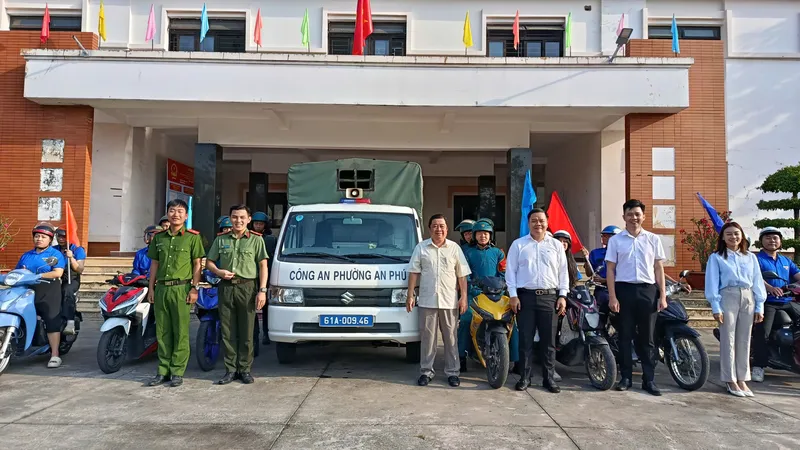 Phường An Phú diễu hành tuyên truyền bầu cử