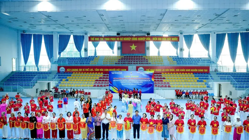 Sôi nổi hoạt động chào mừng 80 năm ngành thể dục thể thao