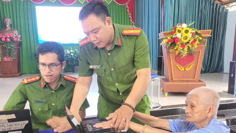 Cấp căn cước, giấy khai sinh cho đối tượng bảo trợ xã hội