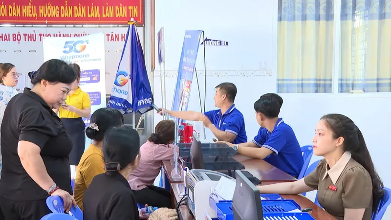 Phường Bến Cát ra mắt mô hình “Hành chính công lưu động”