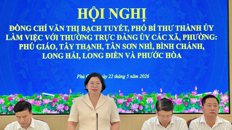 Không để vướng mắc thủ tục làm chậm phát triển ở cơ sở