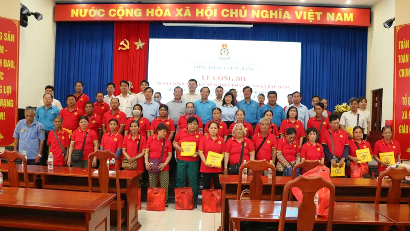 Ra mắt Nghiệp đoàn bán vé số xã Bàu Bàng