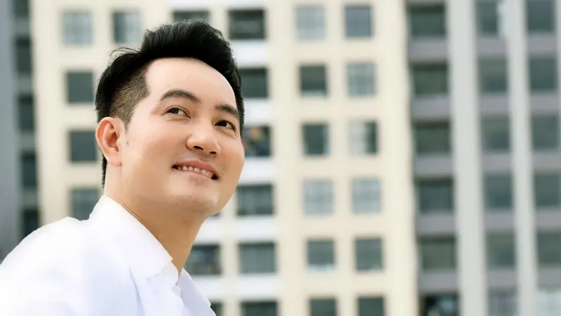 Ca sĩ Nguyễn Phi Hùng