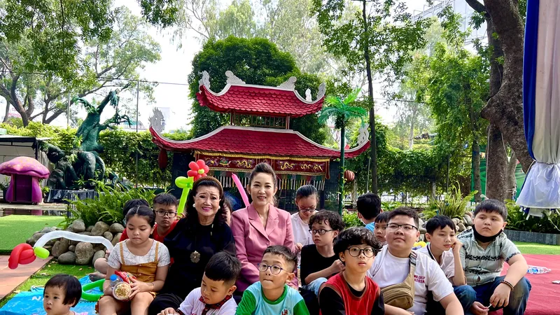NSND Kim Cương chăm lo trẻ em mồ côi trong đại dịch
