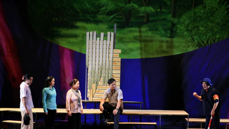 Vở cải lương “Thành phố buổi bình minh” đến với Học viện Chính trị khu vực 2