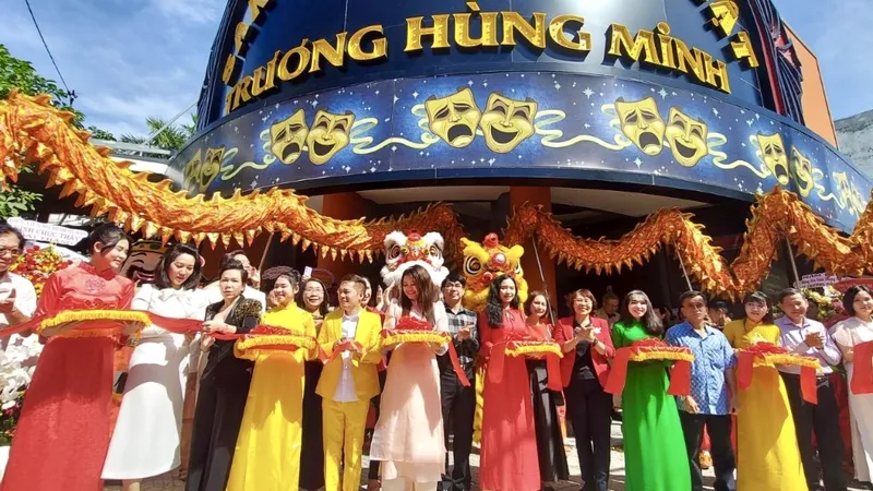 Nghệ sĩ Minh Nhí ra mắt sân khấu Trương Hùng Minh
