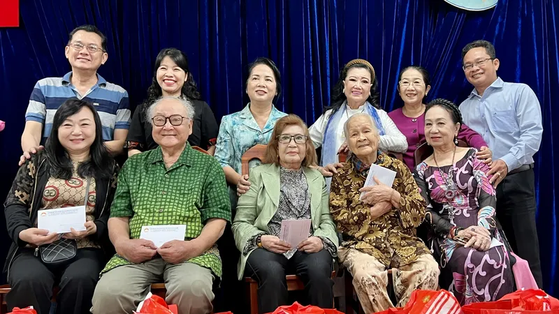 Chương trình “Nghệ sĩ tri âm” đem tết ấm áp đến với nghệ sĩ nghèo