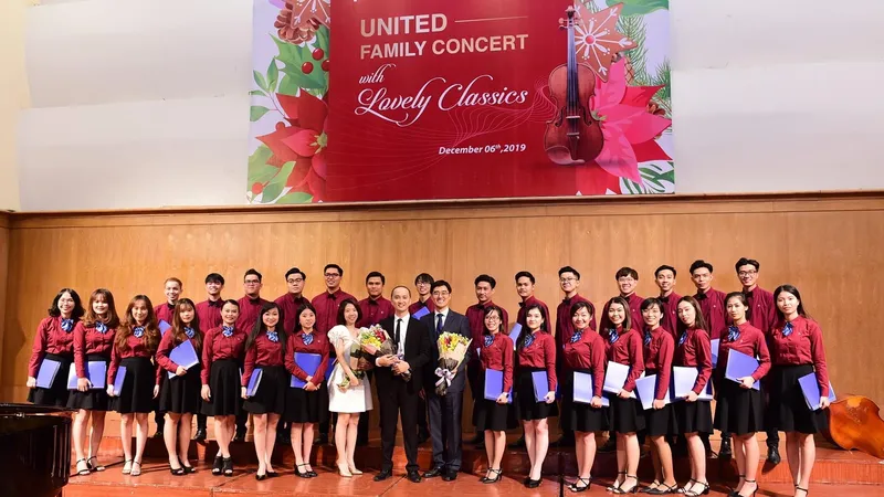 Dàn Hợp xướng cộng đồng UYHC - Nhạc viện TPHCM. Ảnh: UYHC
