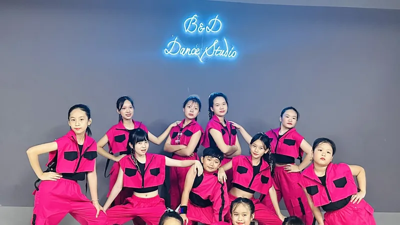 Các em thiếu nhi trong nhóm B&D Dance Kid tham gia chương trình "Trái tim múa" với tiết mục "Run The World". Ảnh: BTC cung cấp