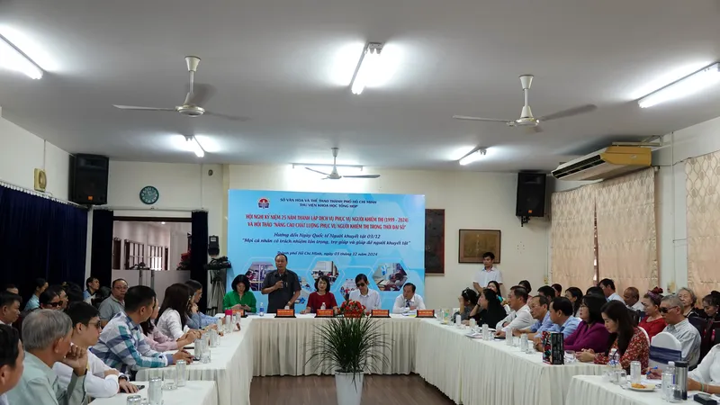 Hội thảo "Nâng cao chất lượng phục vụ người khiếm thị trong thời đại số" nhận được sự quan tâm của lãnh đạo, các chuyên gia, những người gắn bó với hoạt động phục vụ người khiếm thị. Ảnh: THÚY BÌNH