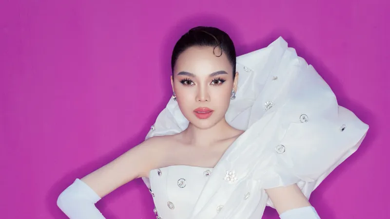 Ca sĩ Giang Hồng Ngọc