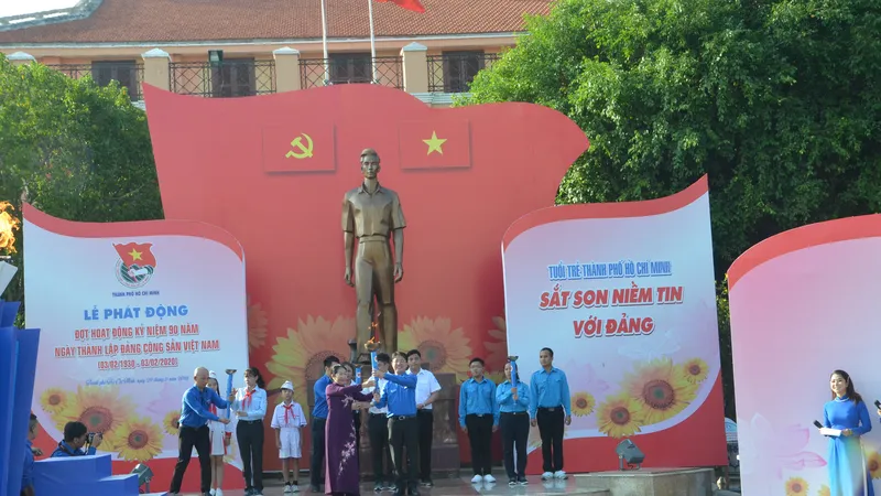Thành đoàn TPHCM phát động đợt kỷ niệm 90 năm Ngày thành lập Đảng trong đoàn viên thanh niên