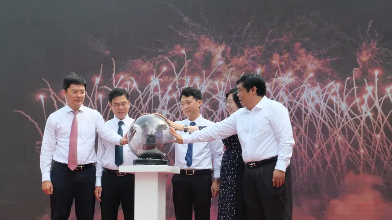 Quận 1 tư vấn thủ tục hành chính công trên nền tảng di động
