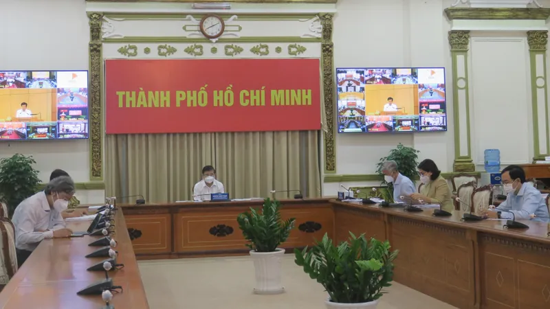 Chủ tịch UBND TPHCM Nguyễn Thành Phong: TP quyết tâm giữ vững mục tiêu phát triển kinh tế - xã hội