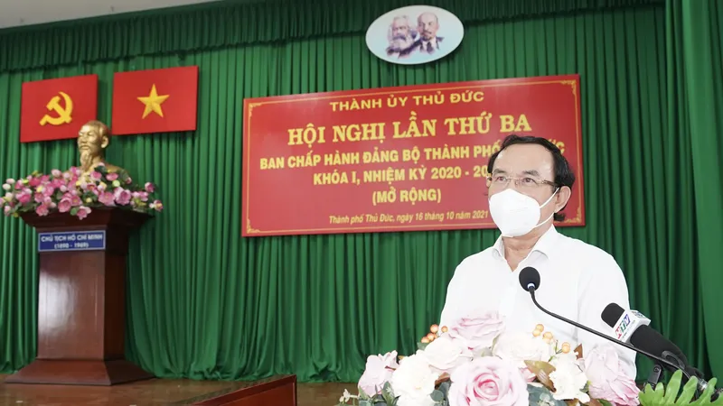 Bí thư Thành ủy TPHCM Nguyễn Văn Nên phát biểu chỉ đạo tại hội nghị. Ảnh: DŨNG PHƯƠNG