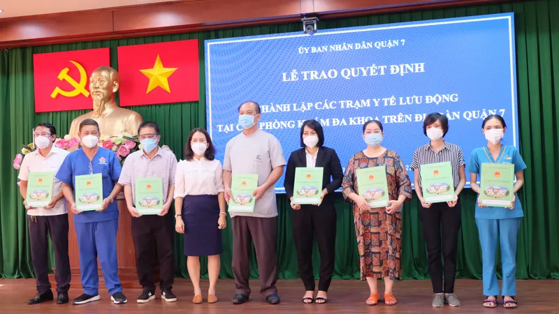 Quận 7 ra mắt thêm 8 trạm y tế lưu động tại các phòng khám đa khoa