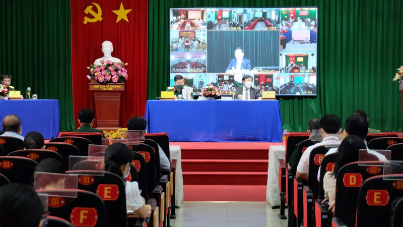 Bảo vệ nền tảng của Đảng, đấu tranh, phản bác các quan điểm sai trái, thù địch trong tình hình mới