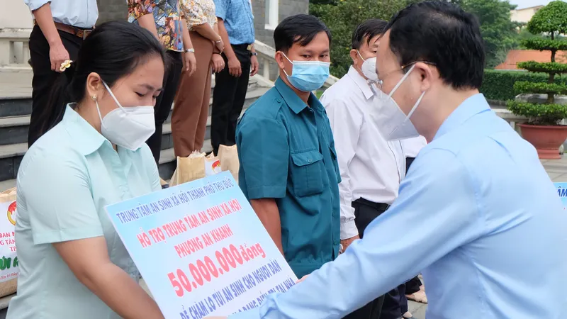 TP Thủ Đức tăng cường 2.300 người về các phường hỗ trợ phòng chống dịch Covid-19