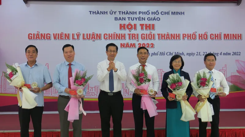 Khai mạc hội thi giảng viên lý luận chính trị giỏi TPHCM năm 2022