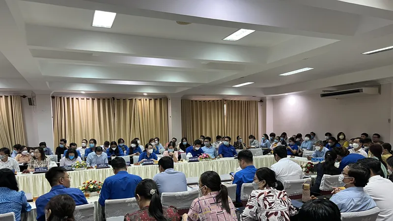 Gỡ khó cho cán bộ phường