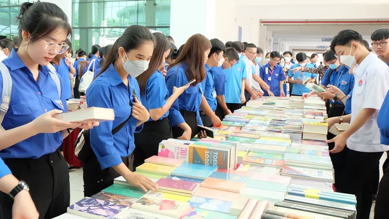 Học viện Cán bộ TPHCM khai mạc Hội sách năm 2022