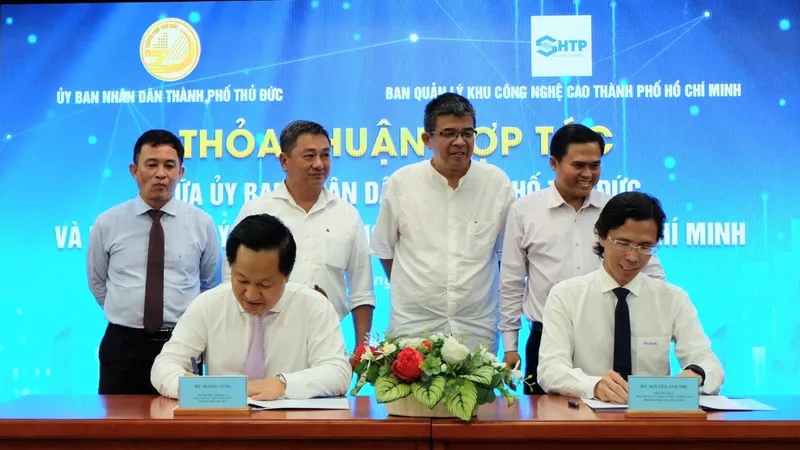 Theo dõi tình trạng ngập lụt qua ứng dụng Thời tiết