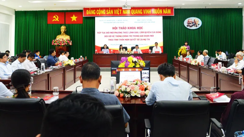 Đổi mới phương thức lãnh đạo, cầm quyền của Đảng: Thể chế hóa chủ trương, đường lối của Đảng là cốt lõi