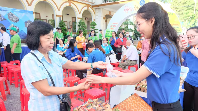Đông đảo người dân tham gia Ngày hội Môi trường