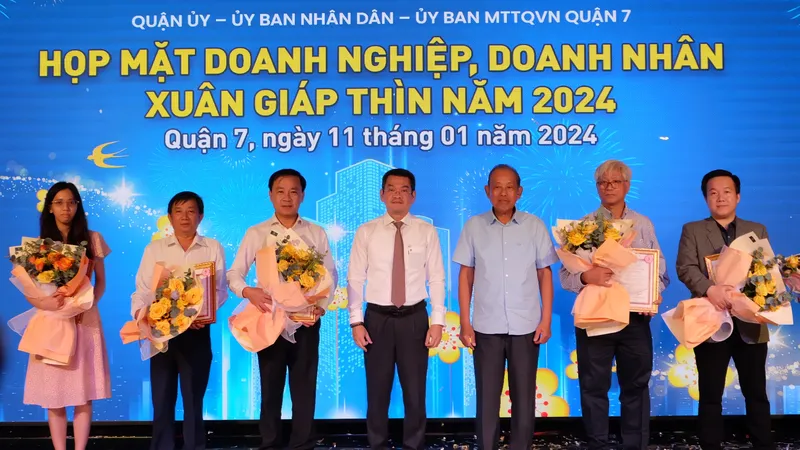 Doanh nghiệp tại quận 7 ủng hộ gần 3,5 tỷ đồng để chăm lo tết cho người khó khăn