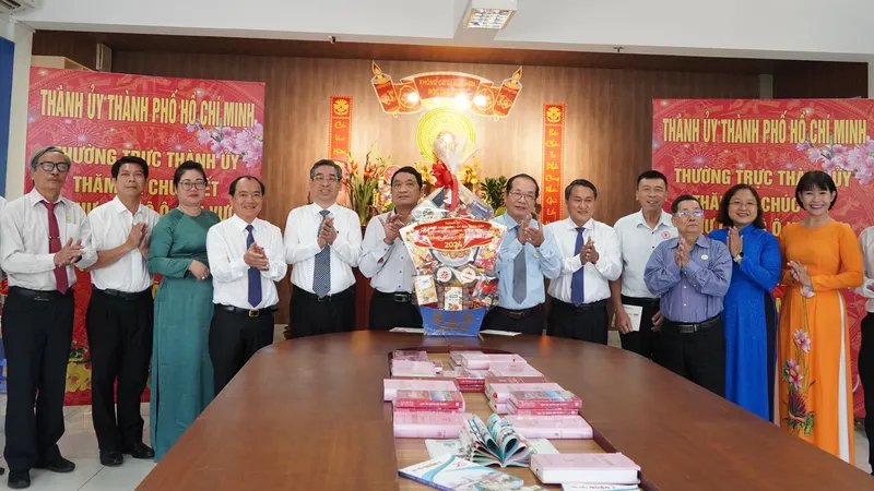 Trân quý nghĩa cử và sự phấn đấu của các đồng chí bí thư chi bộ khu phố/ấp