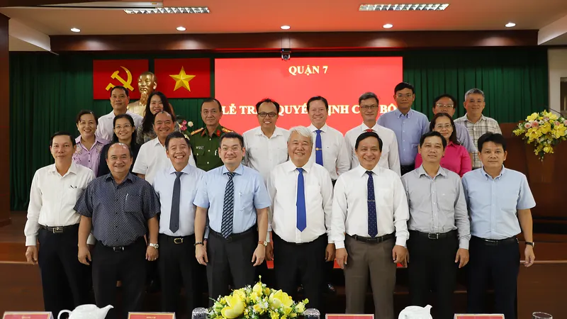 Lãnh đạo quận 7 được điều động vị trí công tác