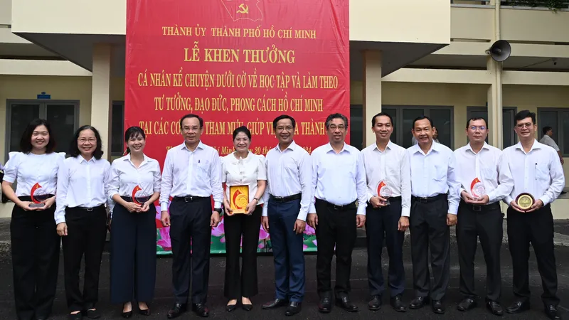 Học Bác là biến những giá trị của tư tưởng, đạo đức, phong cách của Bác thành năng lượng tích cực