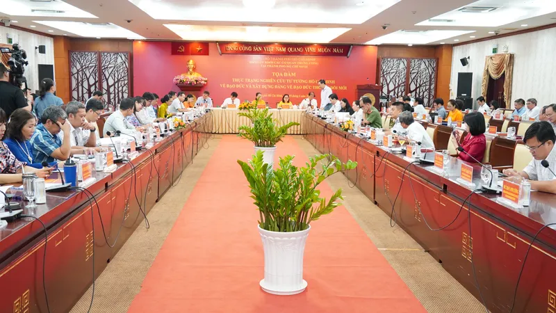 Phát triển tư tưởng Hồ Chí Minh về đạo đức và xây dựng Đảng về đạo đức thời kỳ đổi mới