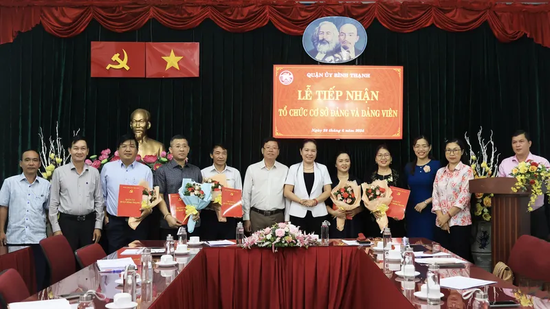 Quận Bình Thạnh tiếp nhận 5 tổ chức cơ sở đảng