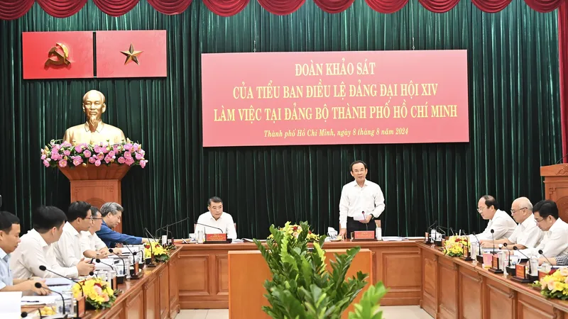 TPHCM tập trung hoàn thiện thể chế, tạo bước đột phá mạnh mẽ trong công tác xây dựng, chỉnh đốn Đảng