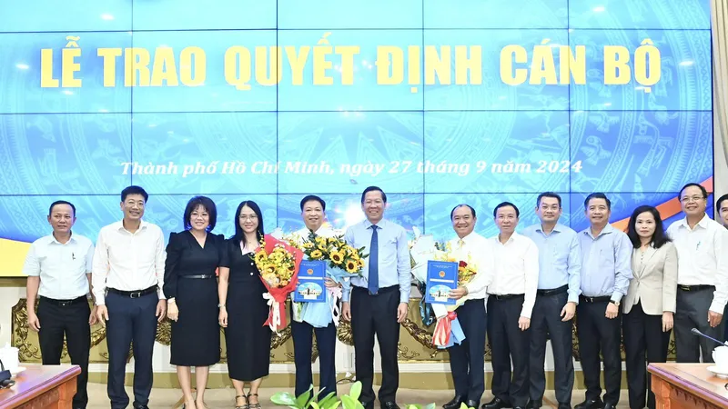 TPHCM điều động, bổ nhiệm nhiều cán bộ sở ngành, quận huyện